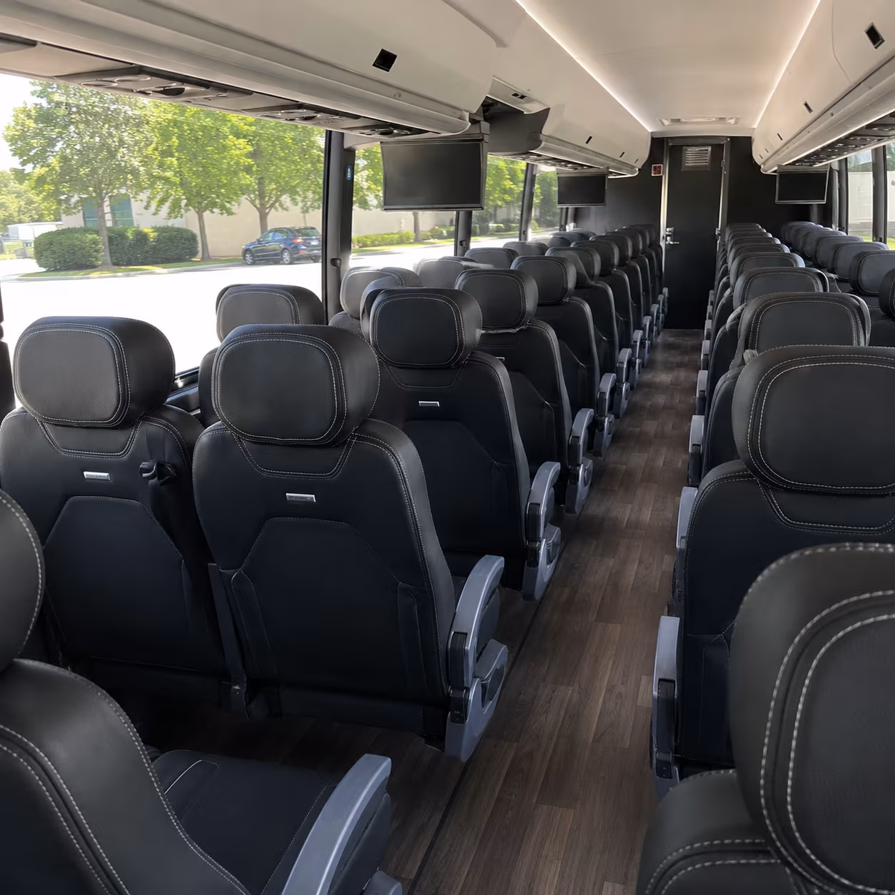 charter bus service for multi day group itineraries across louisiana and beyond