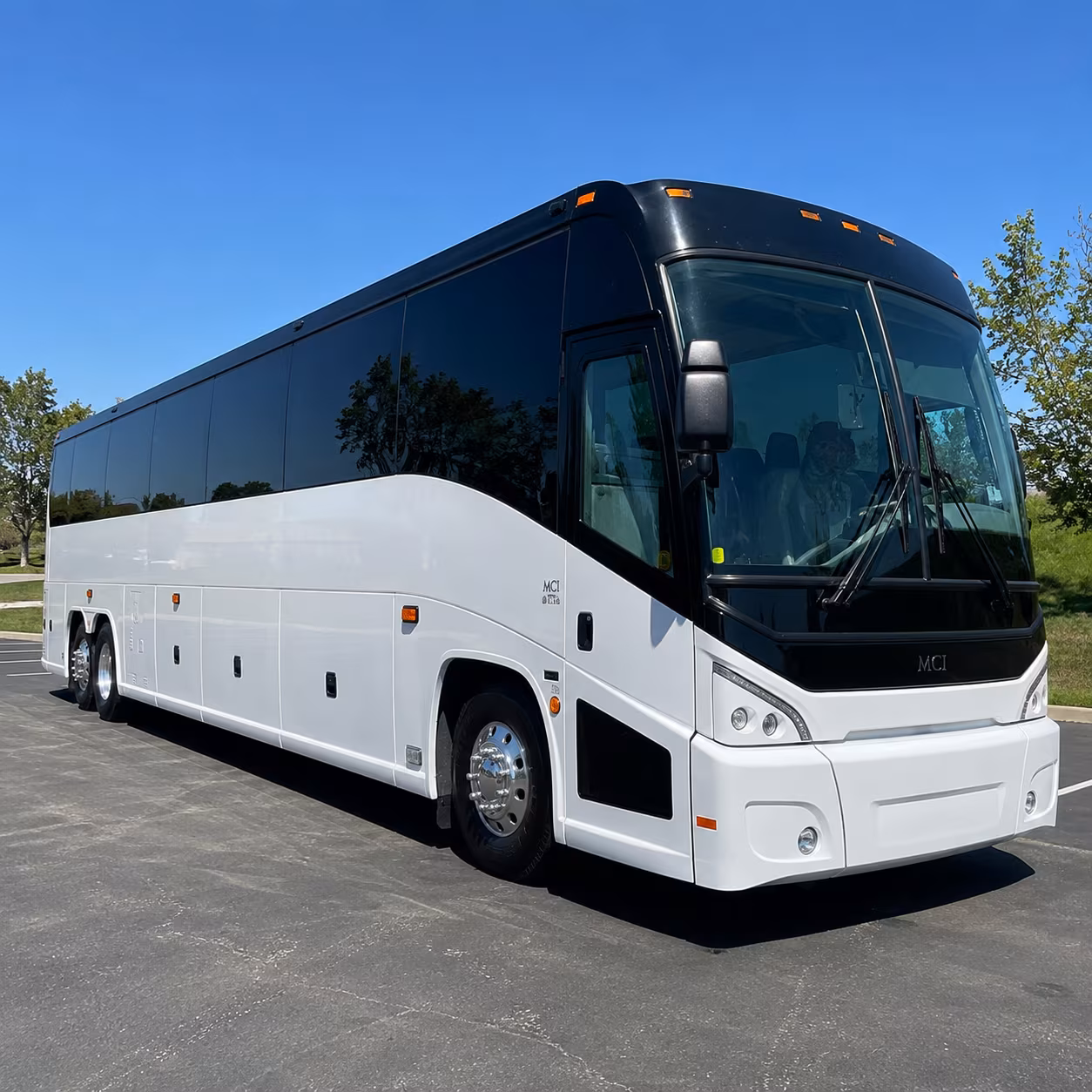 charter buses to baton rouge metropolitan airport btr and louis armstrong new orleans international msy