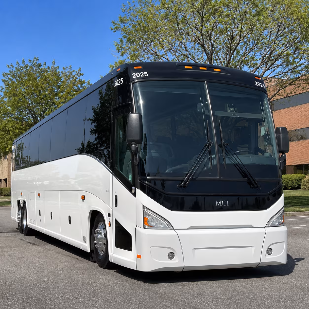 corporate airport transfer buses to lafayette regional airport lft