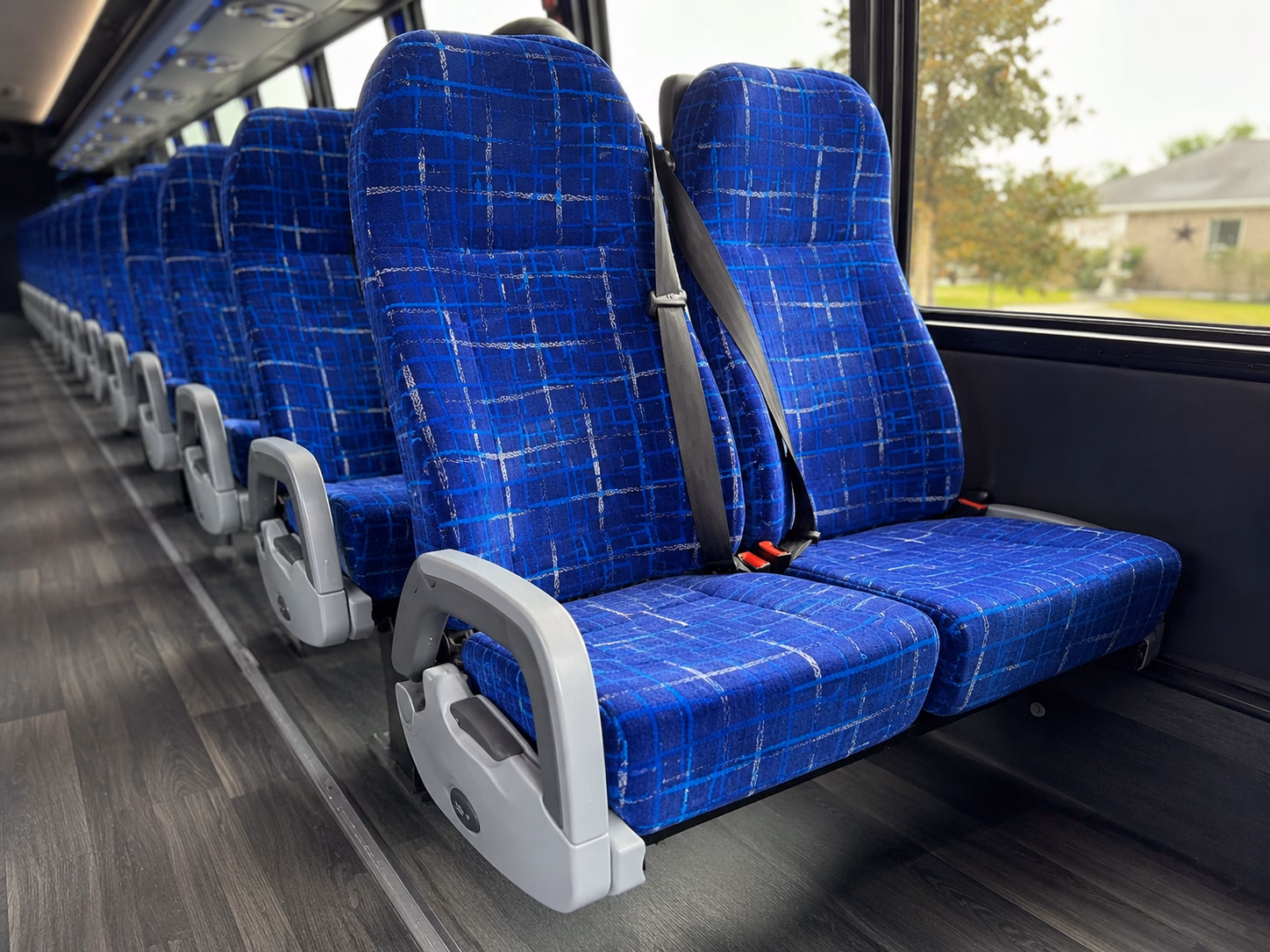 lafayette charter bus rentals long distance trips to new orleans